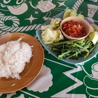 ก้อยอาหารตามสั่ง