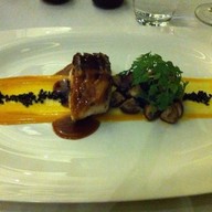 Medici Kitchen & Bar โฮเทล มิวส์ กรุงเทพ