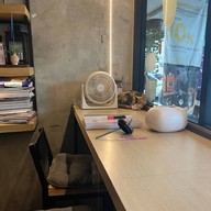 Cazz Cafe - แคซคาเฟ่ สุขุมวิท พระโขนง