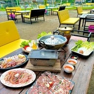 ตลาดเป็นสุข Kanchanaburi