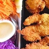 ร้านเล่าปี่ สลัดปลา ( ครัวลุงญา )  หนองปลาไหล