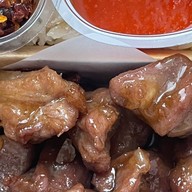 หมูทอดซอสโตนด ใจบุญ เกียกกาย