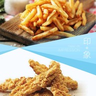 ไก่ทอดเกาหลี   ไส้กรอกพันเบคอน ยากิโซบะ มาม่าเกาหลี  ไก่คาราเกะ สะโพกไก่ ไก่ไม่มีกระดูกทอดกร สาขา 3