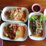 เมนูของร้าน แซ่บส้มตำหมูย่าง