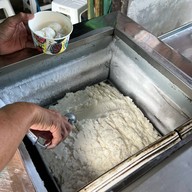 ไอศครีมเด่นไทย