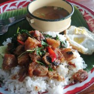 เมนูของร้าน กลิ่นกะเพรา แม่สอด