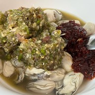 เมนูของร้าน ลุงบอยป้ารัตน์ หอยนางรมสด พัทยา หาดจอมเทียน