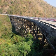 บรรยากาศ สะพานห้วยตอง