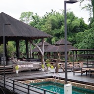 Sai Yok View raft Resort