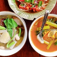 บ้านจันทร์ข้าว สนามจันทร์