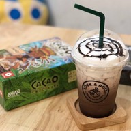 Luck & Roll Board Game Cafe