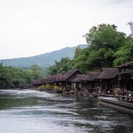 Sai Yok View raft Resort