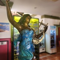 LaMesa restaurant and tapas bar