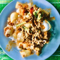 ครัวคุณป๋องอาหารตามสั่ง ส้มตำ อาหารอีสาน นวมินทร์ 139