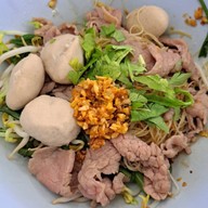 ก๋วยเตี๋ยวเนื้อวัว รสชั้นเยี่ยม ประตูน้ำ/สาขา4(ไม่อนุญาติยกเลิกออเดอร์)