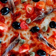 กุสโตโซ่ พิซซ่า หน้าราชภัฏนครราชสีมา