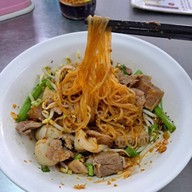 ก๋วยเตี๋ยวเนื้อวัว รสชั้นเยี่ยม ประตูน้ำ/สาขา4(ไม่อนุญาติยกเลิกออเดอร์)