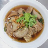 ก๋วยเตี๋ยวเนื้อวัว รสชั้นเยี่ยม ประตูน้ำ/สาขา4(ไม่อนุญาติยกเลิกออเดอร์)