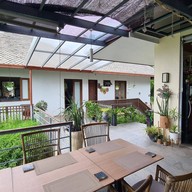 บรรยากาศ Chez Khun Ying Restaurant & Bar สมุย