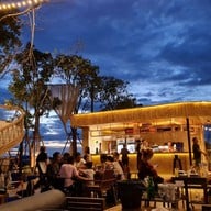 บรรยากาศ วนาเลซีฟู้ด