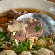 ⭐️เรืองทอง อาหารตามสั่ง👍 ก๋วยเตี๋ยว เครื่องดื่ม (รับทำข้าวกล่อง) เพชรบูรณ์