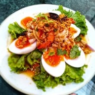 ป้อน แฟชั่นไอส์แลนด์