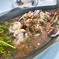เมนูของร้าน ครัวฟ้าทะลายโจร