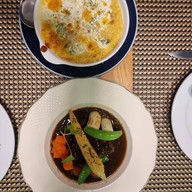 เมนูของร้าน เลอ ทรอง ชองค์ สำนักงานใหญ่