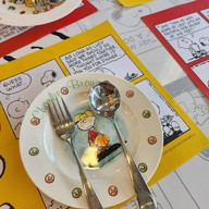 Charlie Brown cafe