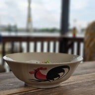 ก๋วยเตี๋ยวเรือริมน้ำ วัดเทวราชกุญชร