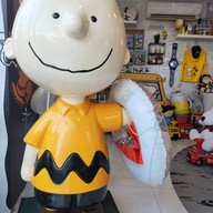 Charlie Brown cafe