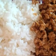 ผัดกะเพรานิราแซ่บ