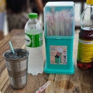 ก๋วยเตี๋ยวเรือริมน้ำ วัดเทวราชกุญชร