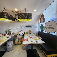 Charlie Brown cafe