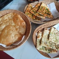 เมนูของร้าน M&M Indian Thai Halal Restaurant Watcharapol วัชรพล