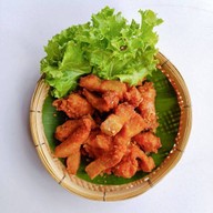 บ้านจันทร์ข้าว สนามจันทร์