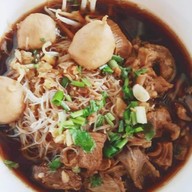 หมูกรอบแซ่บ ครูซ่าส์ บิ๊กซี