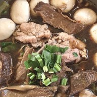ก๋วยเตี๋ยวหม้อไฟ