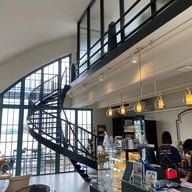 รับลม คาเฟ่ ท่าเรือมหาชัย