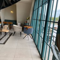 รับลม คาเฟ่ ท่าเรือมหาชัย