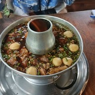 เมนูของร้าน ร้าน เฮียชู เนื้อตุ๋น&หมูตุ๋น ข้าวขาหมู