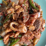 ผัดไทยในอู่ ผัดไทยกากหมูสูตรโบราณ