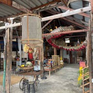 บ้านริมน้ำตลาดน้อย