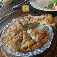 เมนูของร้าน Banyarat by Ban•Rim•Nam บ้านยะรัฐ