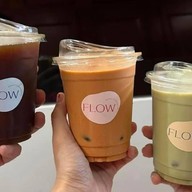 Flow Specialty coffee & Roastery ในเมือง