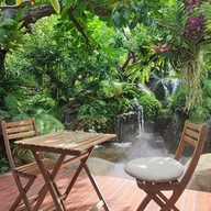 บรรยากาศ Three Mountain Cafe
