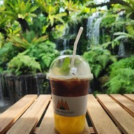 เมนูของร้าน Three Mountain Cafe