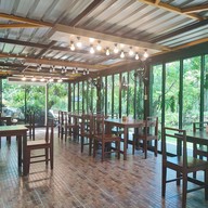 บรรยากาศ Three Mountain Cafe