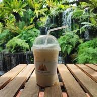 เมนูของร้าน Three Mountain Cafe