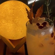 เมนูของร้าน over the moon sky lounge